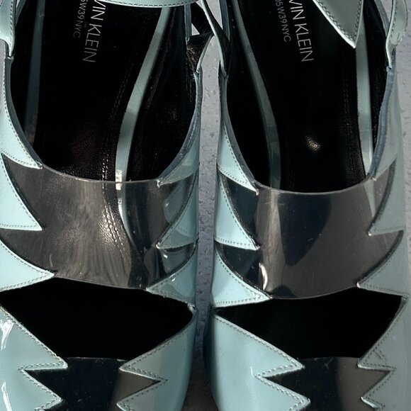 Calvin Klein NWT SZ8.5 Designer Powder Blue Patent Leather Heels Rare Unique Mod - Picture 8 of 9